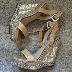 Sunflower wedges size 7.5